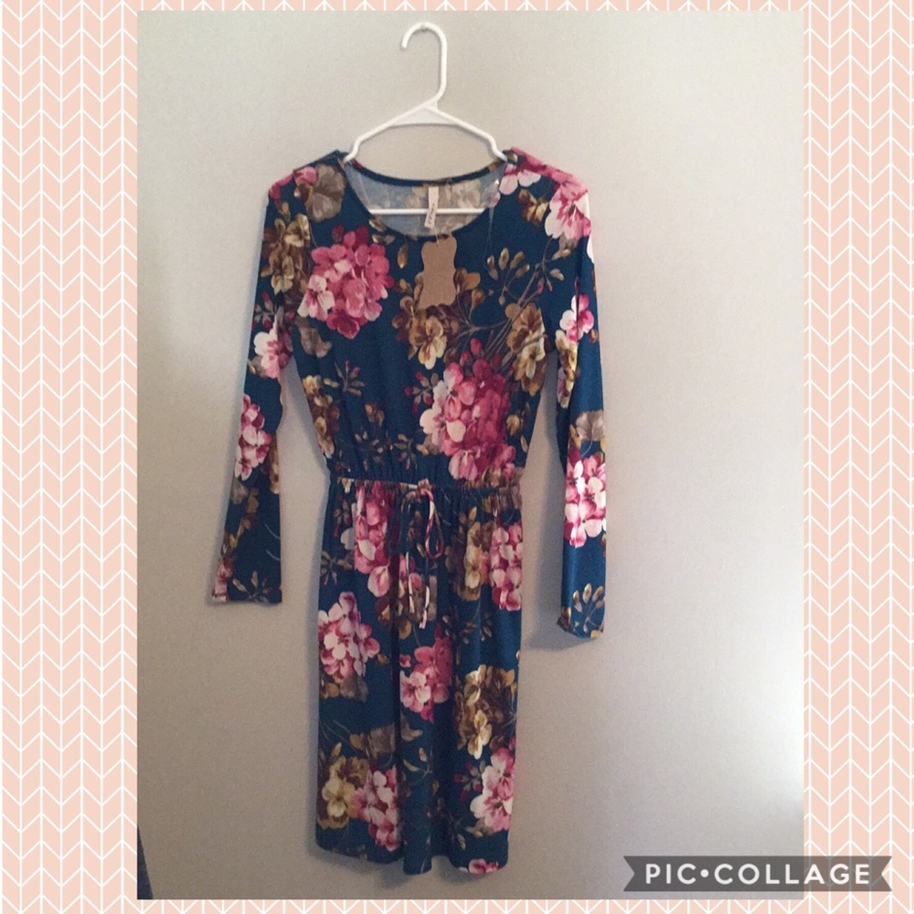 Gorgeous Floral Long Sleeve Dress